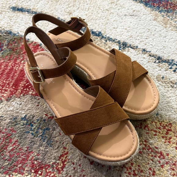 American Eagle Wedge Espadrille Sandals - Picture 10 of 10